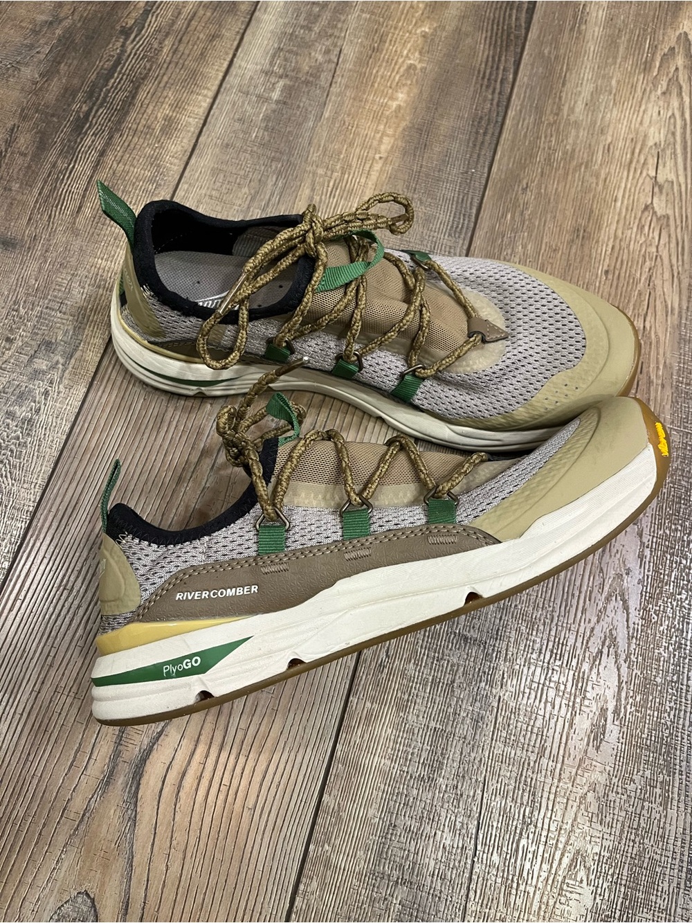 Danner Rivercomber hiking shoes, women’s size 8.5, Tan and Green